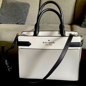 NEW! Kate Spade Crossbody Purse. Colorblock gray and white.